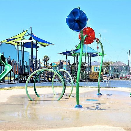 Casaazul-2605A-Couples Retreat By Beach & Pleasure Pier 1 Block Away- 2Bed 2Bath- 7 Minutes To Cruise Terminal Galveston Kültér fotó