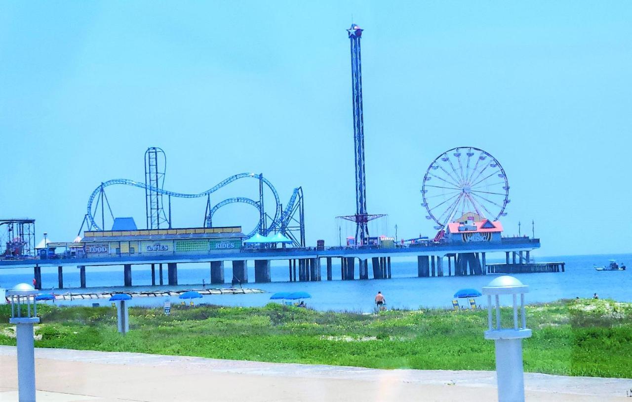 Casaazul-2605A-Couples Retreat By Beach & Pleasure Pier 1 Block Away- 2Bed 2Bath- 7 Minutes To Cruise Terminal Galveston Kültér fotó