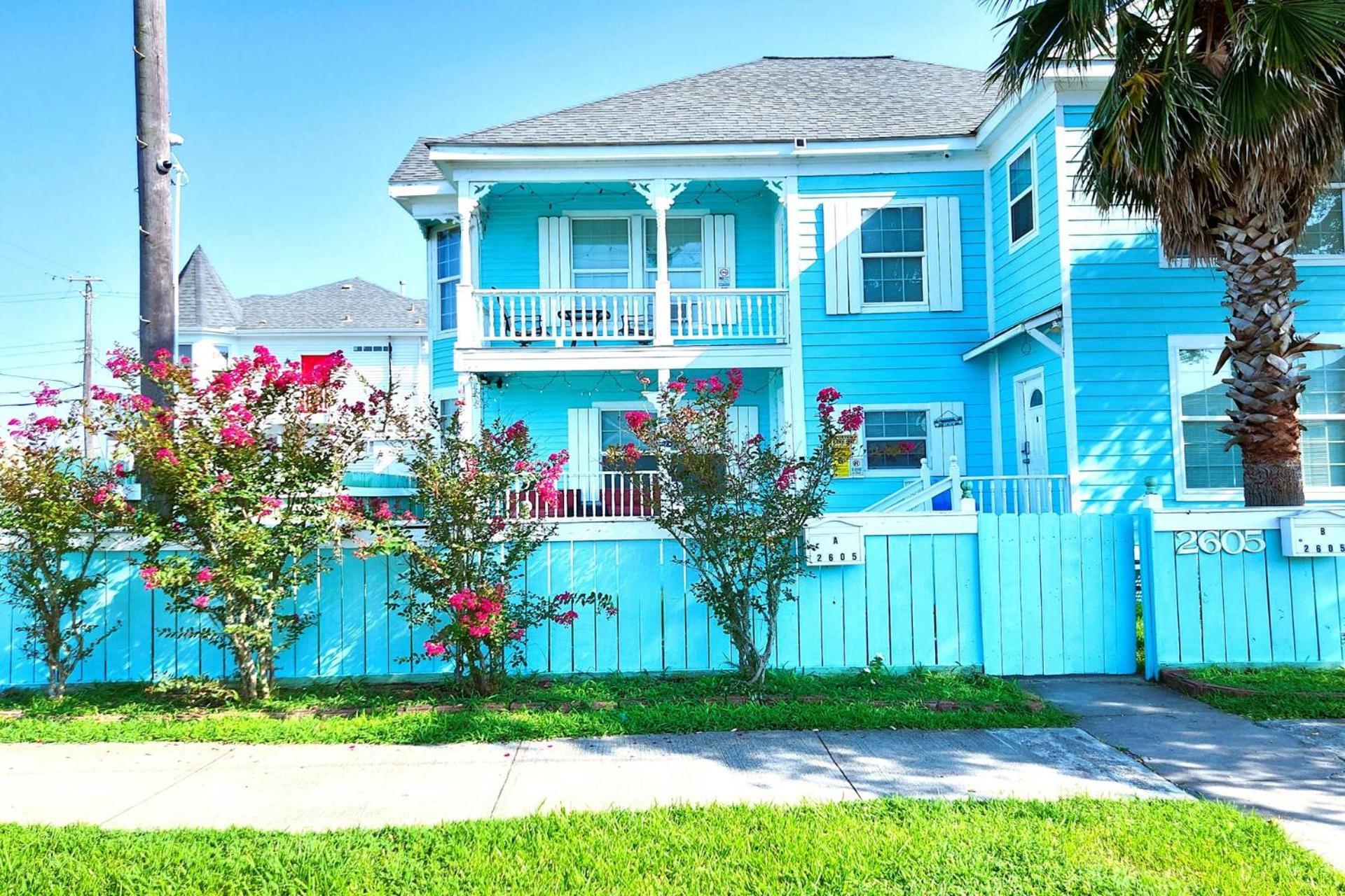 Casaazul-2605A-Couples Retreat By Beach & Pleasure Pier 1 Block Away- 2Bed 2Bath- 7 Minutes To Cruise Terminal Galveston Kültér fotó