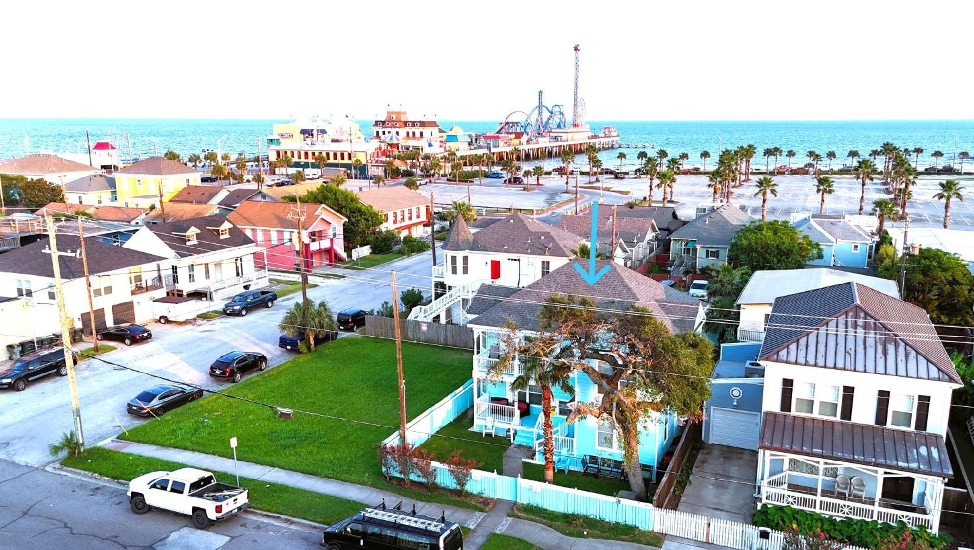 Casaazul-2605A-Couples Retreat By Beach & Pleasure Pier 1 Block Away- 2Bed 2Bath- 7 Minutes To Cruise Terminal Galveston Kültér fotó